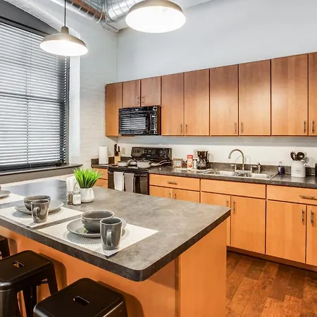 Ny Style Centric Loft With King Bed By Park Ave Apartment Rochester Exterior photo
