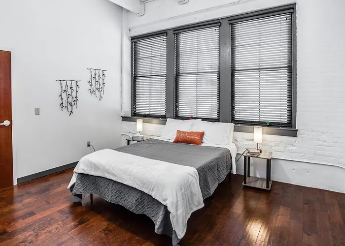 Ny Style Centric Loft With King Bed By Park Ave